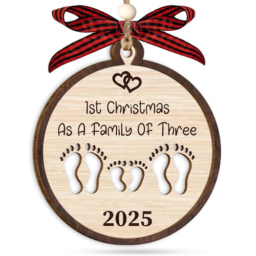 First Christmas as a Family of Three – 2026 Ornament (Family of Three 2026) – Mikayenus