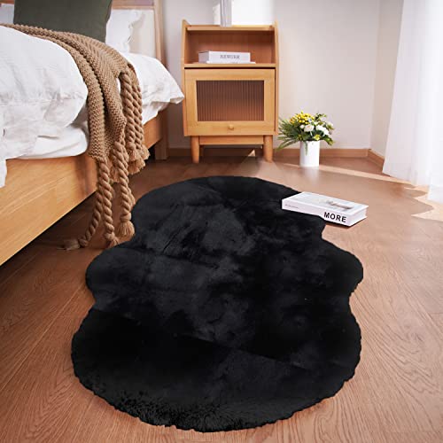 Ghouse Black 2x4 Faux Sheepskin Fur Rug - Fluffy Bedside & Living Room Carpet