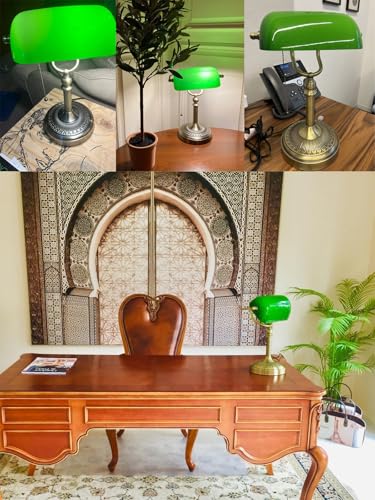 Green Glass Banker Desk Lamp with Pull Chain Switch - Classic Style
