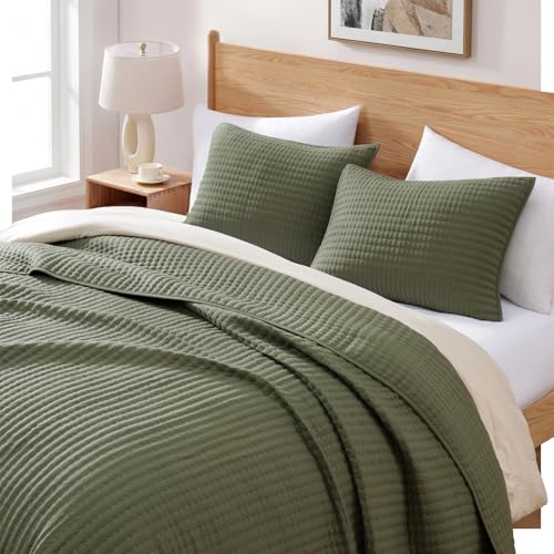 WRENSONGE Olive Green California King Oversized Quilt Bedding Set - 3 Piece