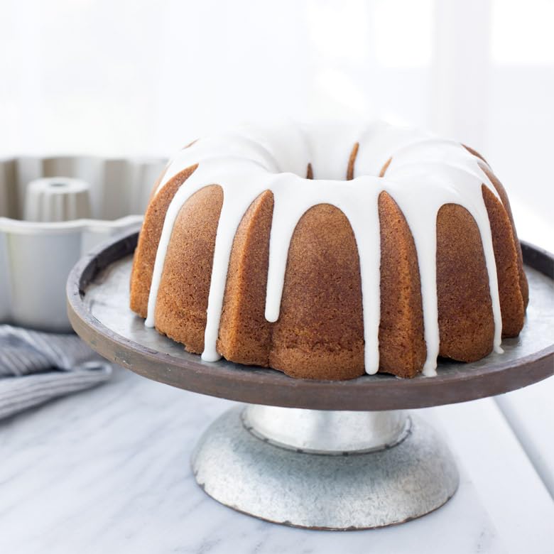 15-Cup Cast Aluminum Bundt Pan - Nonstick, Intricate Cake Detail, Silver