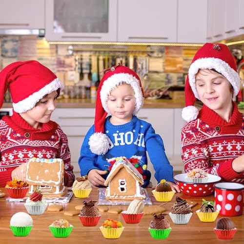 AUGSUN 400pcs Christmas Mini Foil Cupcake Liners Golden Red Green Silver Cupcake Baking Cups Metallic Mini Muffin Cupcake Wrappers for Xmas Holiday Party Cake Candy Chocolate Decorations Supplies