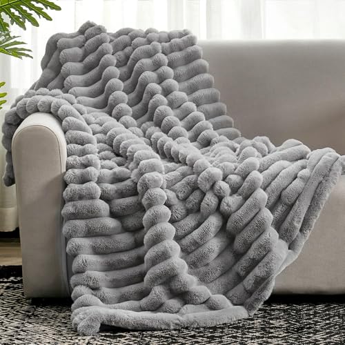 Gray Faux Fur Throw Blanket for Couch & Bed - Cozy Bliss 50x60 Inches