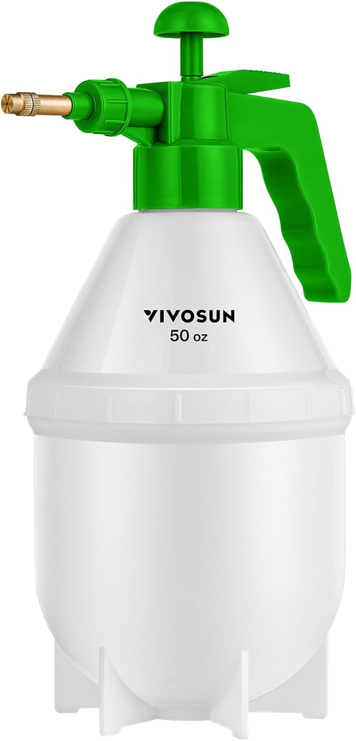 VIVOSUN 50oz Handheld Garden Pump Sprayer - Adjustable Brass Nozzle for Plants & Cleaning | Green