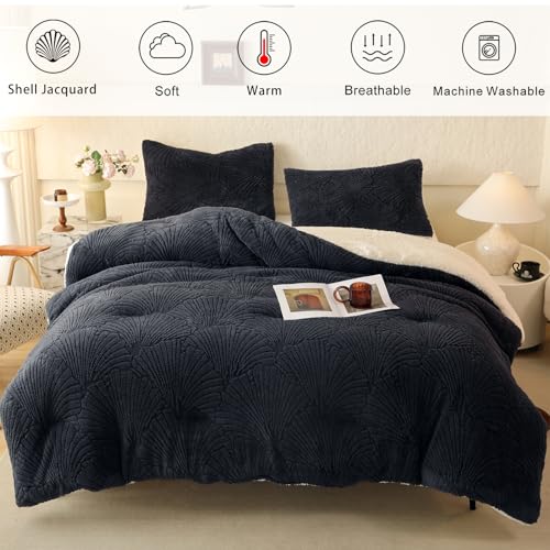 Grey Seashell Jacquard Sherpa Comforter Set - Full/Queen 3 Pieces