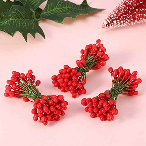 BBTO 300 Pcs Artificial Holly Christmas Fake Berries on 150 Wire Stems Berries Branches Stems Decor for Christmas Tree Decoration Wreath DIY Crafts Use Wedding Home Xmas Party Favor(Red)