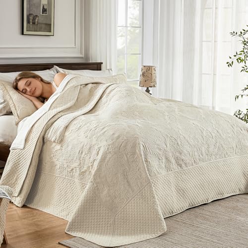 Oversized King Bedspread Set - Damask Pattern Beige 138x122, Lightweight Comforter with Pillowcases