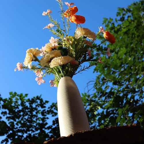 Modern Simple White Ceramic vases, 9 Inch vase for Pampas Grass, Matte Stripes Creative Decoration Table Desk Living Room Bedroom centerpieces, Wedding Party Gifts£¨White-04£©