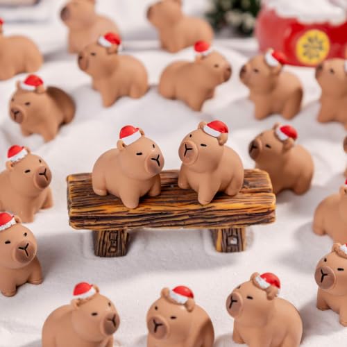 Christmas Capybara Figurines 60pcs - Mini Resin Holiday Decor & Gift Fillers