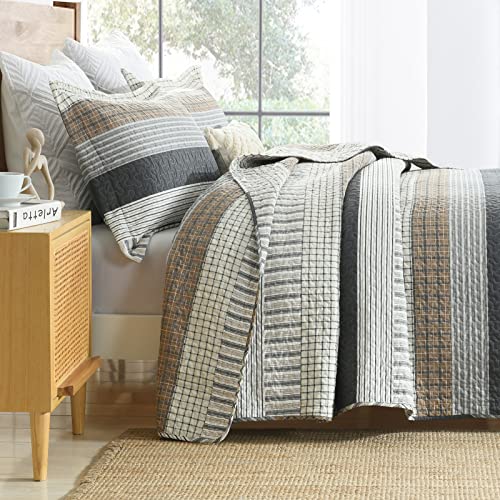Finlonte Grey/Brown/White Queen Cotton Quilt Set 3 Pieces All-Season Farmhouse Bedding