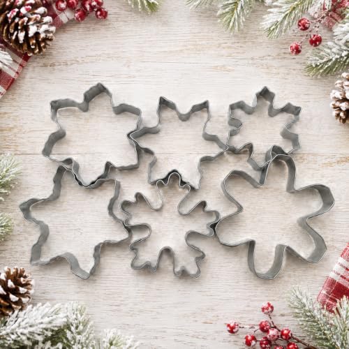 6PCS Snowflake Cookie Cutters Set - Stainless Steel Christmas Baking Molds
