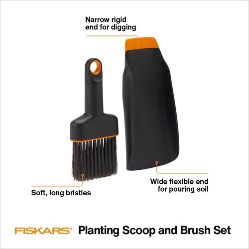 Fiskars Planting Soil Scoop & Brush Set - Dual-Sided Indoor Digging Tool with Soft Bristles & Flexible Dustpan