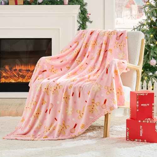 BEDELITE Pink Christmas Throw Blanket for Girls & Teens ? Cute Holiday Blanket with Gingerbread Man Pattern, Soft Lightweight Fleece Christmas Blanket for Couch & Bed, Festive Home D?cor Gift, 50"x60"
