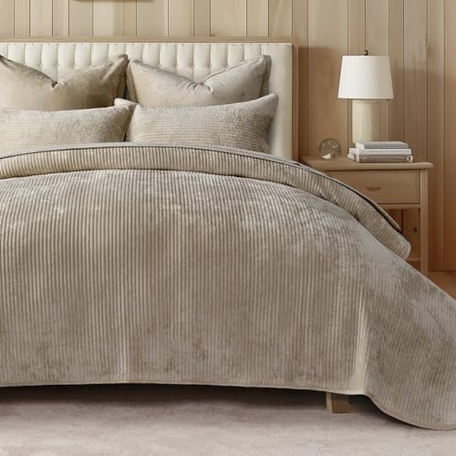 EverGrace Full/Queen Velvet Quilt Set with Channel Design - Urban Taupe, 90x92"