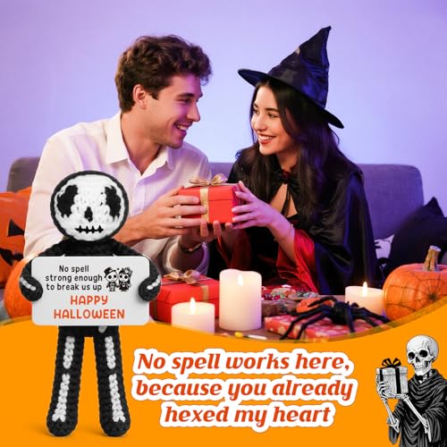 Crochet Skull Couple Gift for Halloween, Gothic Romantic Gift for Wife Husband Girlfriend Boyfriend, Cute Spooky Love Crochet Decor, Birthday Party Surprise and Gothic Romantic Home Decoration