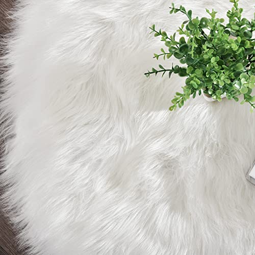 5' x 7' White Faux Sheepskin Rug - Washable Fluffy Area Rug for Living Room & Bedroom