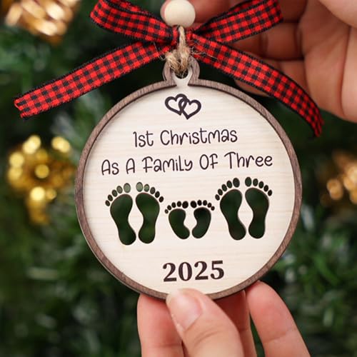 First Christmas as a Family of Three – 2026 Ornament (Family of Three 2026) – Mikayenus