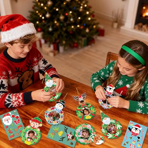 VABAMNA 28 Pack Christmas Picture Frame Craft Kit for Kids, Christmas Wreath Kit DIY Photo Frame Paper Crafts Gingerbread Snowman Hanging Ornaments for Xmas Tree Winter Art Home Classroom Activities