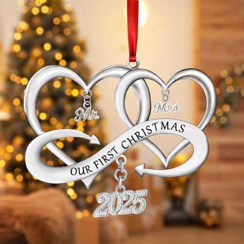 Our First Christmas as Mr & Mrs Ornament 2025 Christmas Decoration, Married 2025 Ornament 1st Year Wedding Gifts Metal, Bridal Shower Gift for Newlywed Couple Wedding