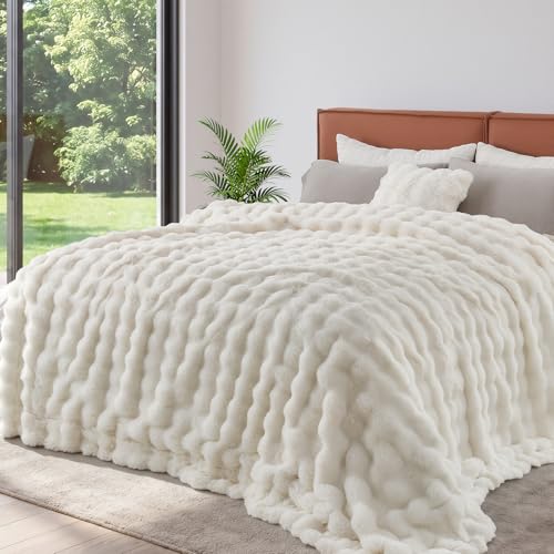 Queen Size Faux Fur Bubble Blanket - Cream White 90x90 Inches - Cozy & Luxurious