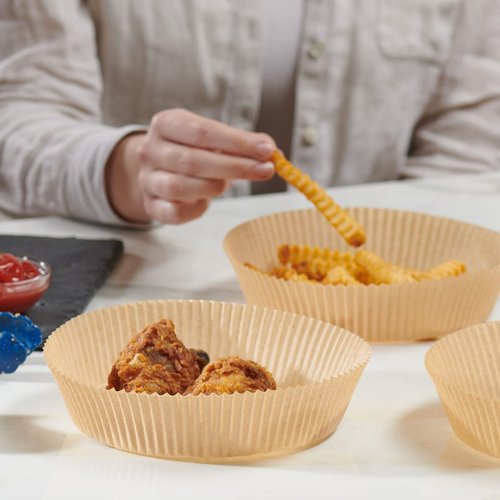 GUSTO [7.9 Inch - 125 Count] Round Air Fryer Liners Disposable – Non-Stick, Oil & Water Resistant Parchment Paper for Easy Cleanup – Fits 5-8 QT Air Fryers, Ovens & More (Formerly Comfy Package)