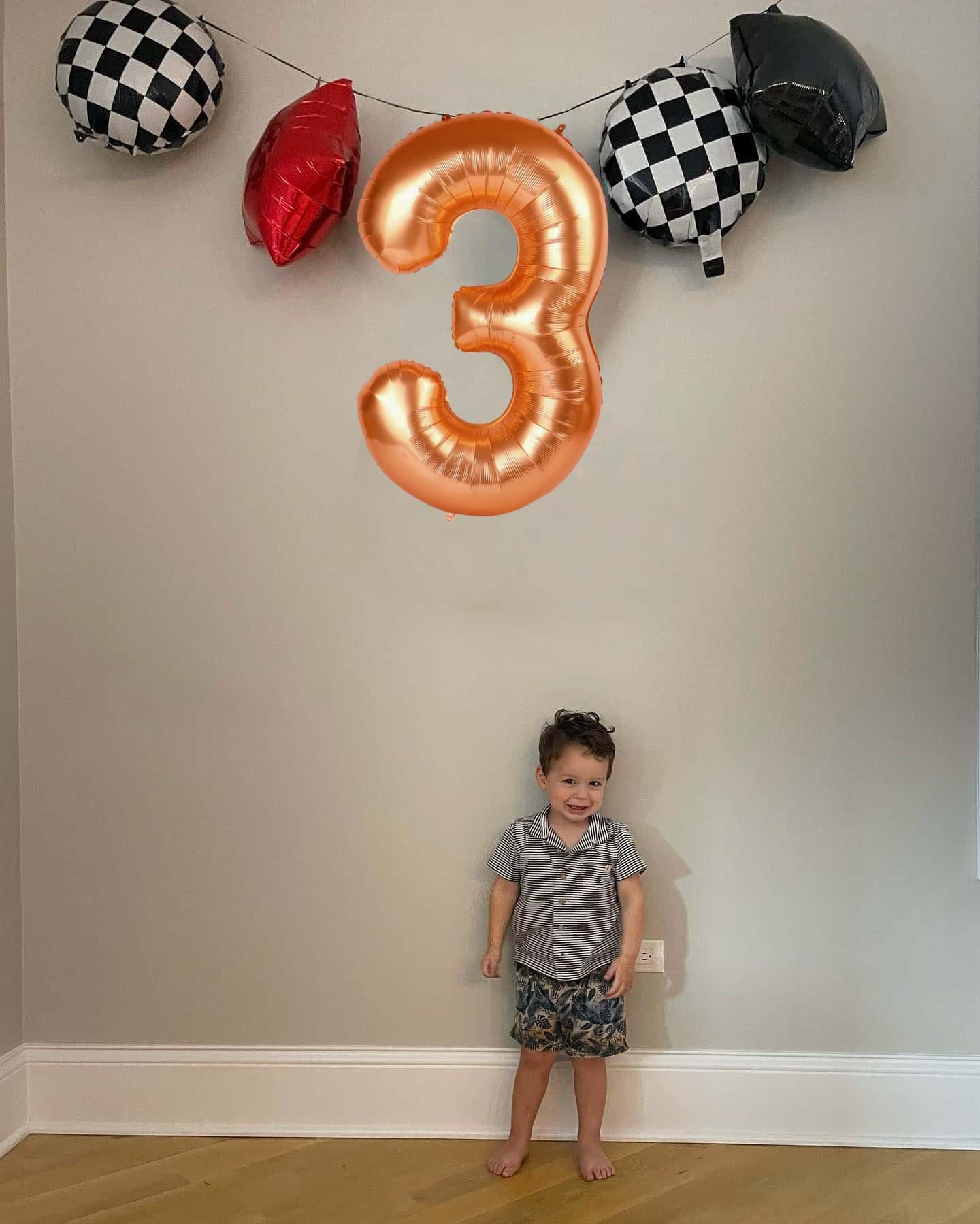 Orange Number 4 Balloon 40 Inch, 4th Birthday Party Decorations for Children, Giant 4 Foil Balloon for Party Supplies