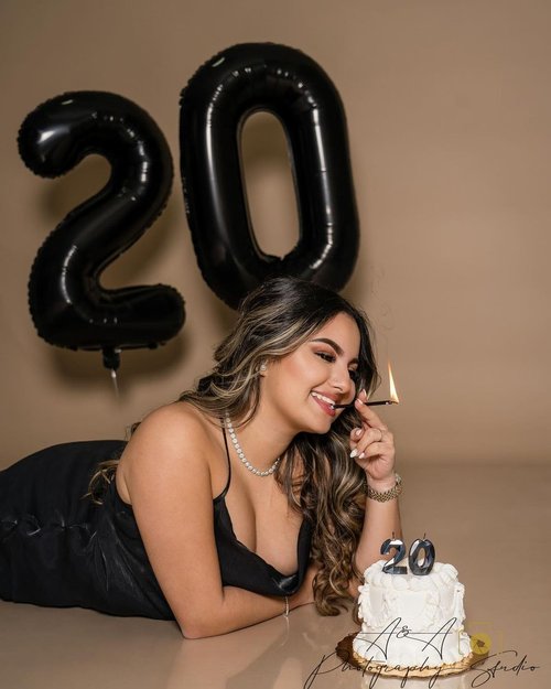 Black Number 20 Balloon - 40 Inch Foil Decoration for Happy 20th Birthday & Special Events