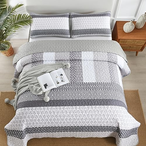 Grey Queen Size Boho Striped Quilt Set - Reversible Bedspread with Pillowcases