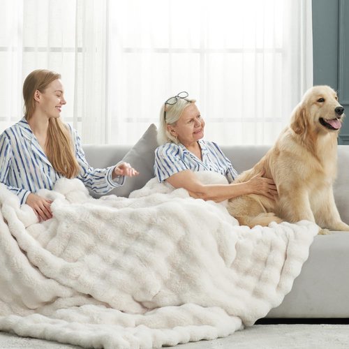 Cozy Bliss Faux Fur Throw Blanket - Soft Plush Bubble Design for Couch & Sofa | 50x60 Inches Cream White