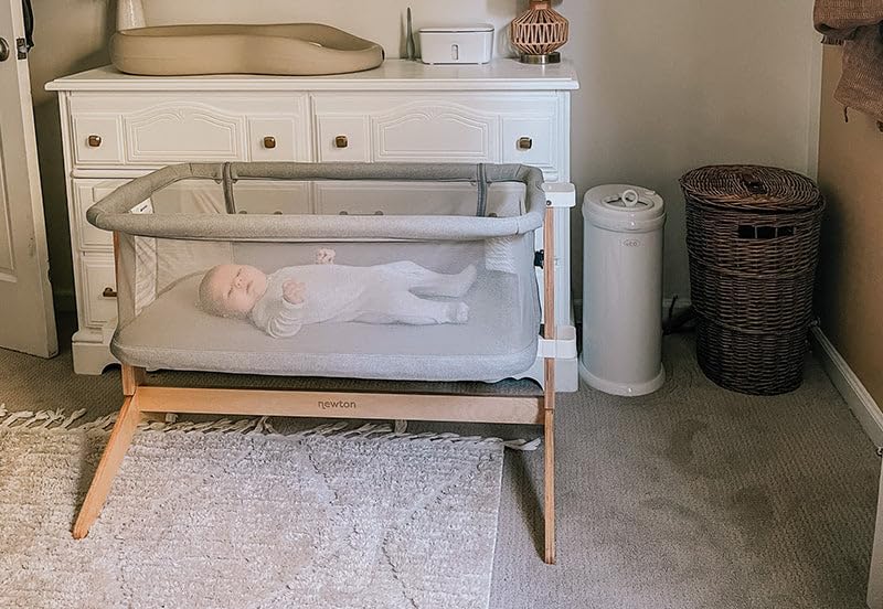 Baby Bassinet Fitted Sheet 2-Pack - Breathable Muslin for Newton Bassinet & Bedside Sleeper