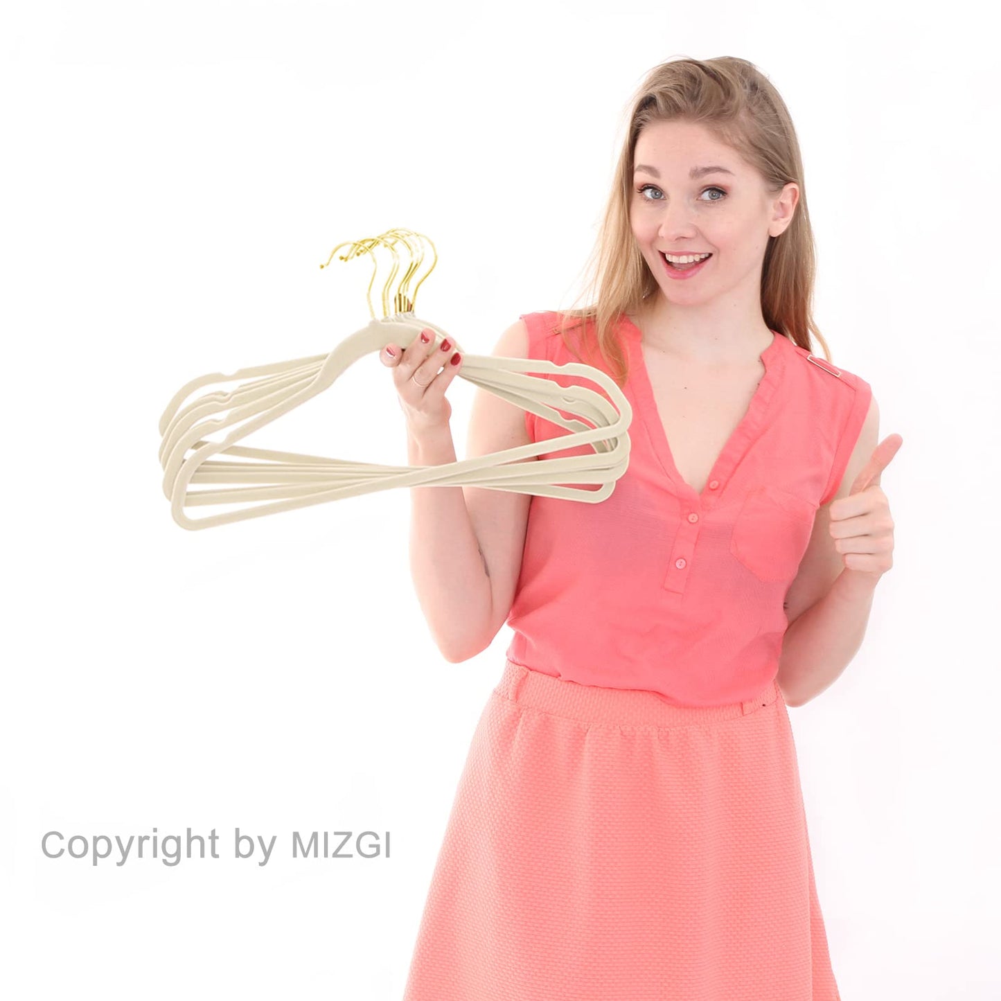 MIZGI Premium Velvet Hangers Pack 50 Pcs Heavyduty - Non Slip Slimline - Velvet Suit Hangers Ivory - Gold Hooks,Space Saving Clothes Hangers …