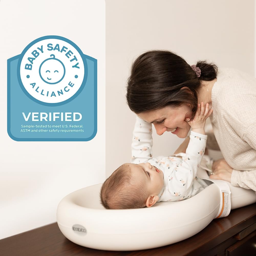 Keekaroo Peanut Changer Baby Vanilla - Original Easy-to-Clean Diaper Pad | Water-Repellent & Wipeable