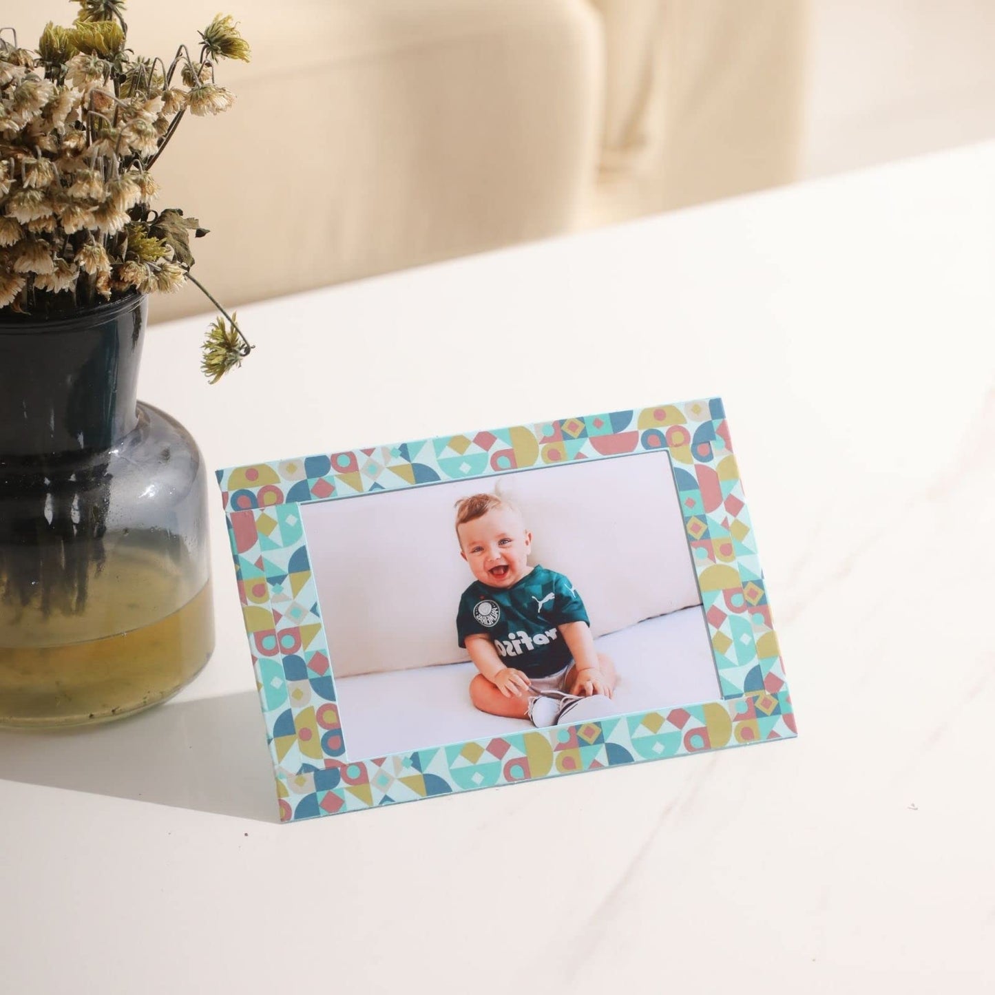 Litpoetic 200 Pack Standing Paper Picture Frames 4x6,Cardboard Photo Frame with Easel,Paper Photo Frame Cards,Gallery Frames Bulk For Mothers Day Gifts, Father's Day,Classroom, Rainbow