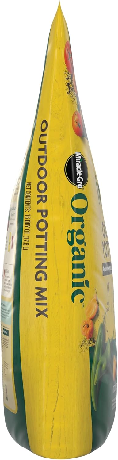 Miracle-Gro Organic Outdoor Potting Mix - Quick-Release Fertilizer for Container Plants | 16 qt. (2-Pack)