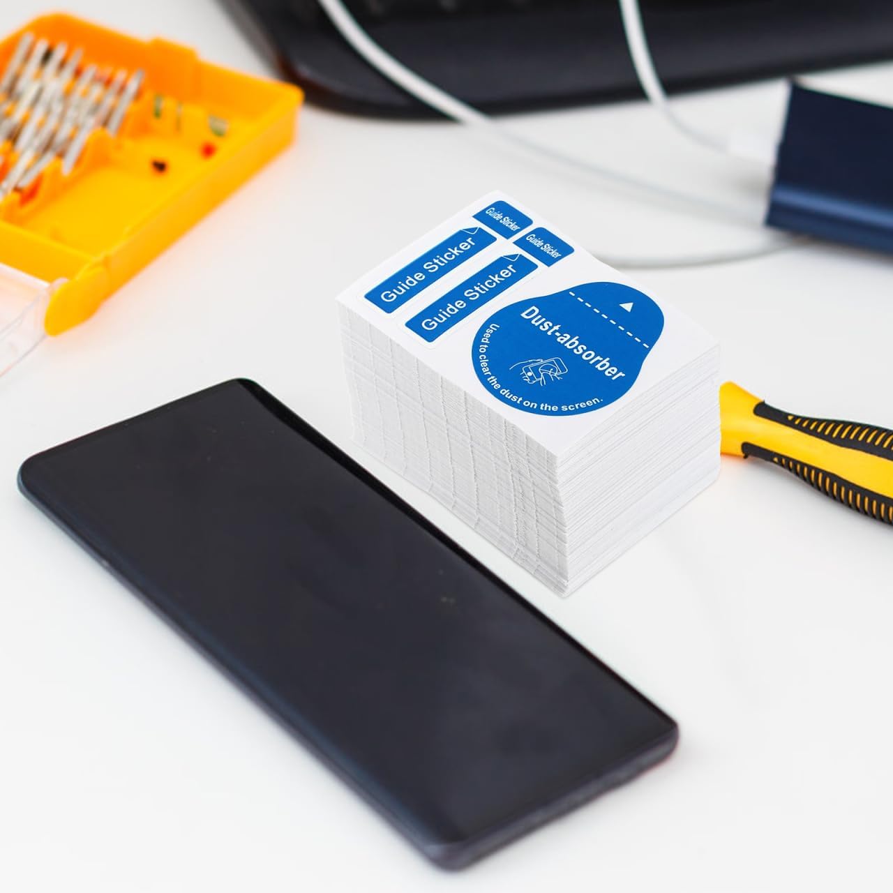 Uonlytech LCD Screen Cleaning Decals - 600 Pcs Portable Stickers for Effective Dust & Fingerprint Removal