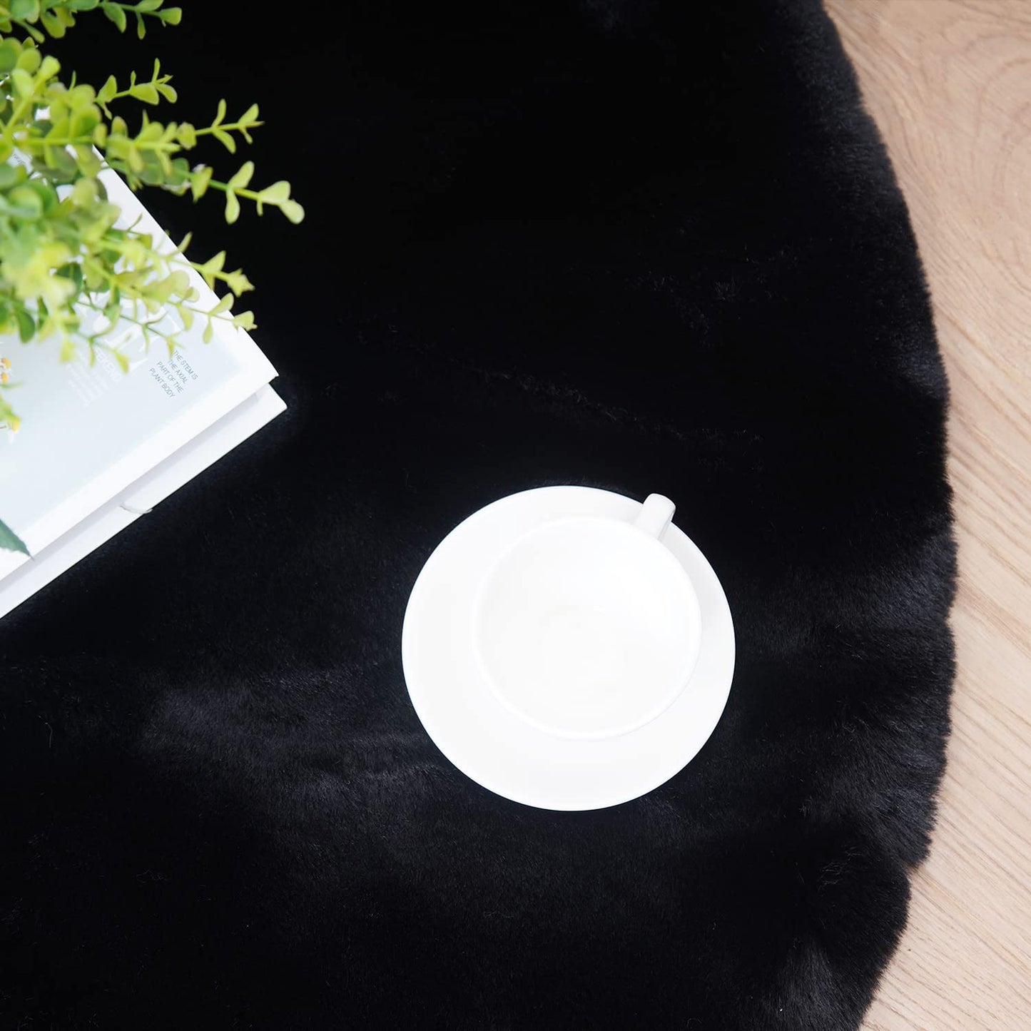 Ghouse Faux Rabbit Fur Round Rug 4ft Black Round Rugs for Bedroom Decor Fluffy Area Rugs for Living Room, no-Shedding Carpet Sheepskin Washable Rug Rome Decor