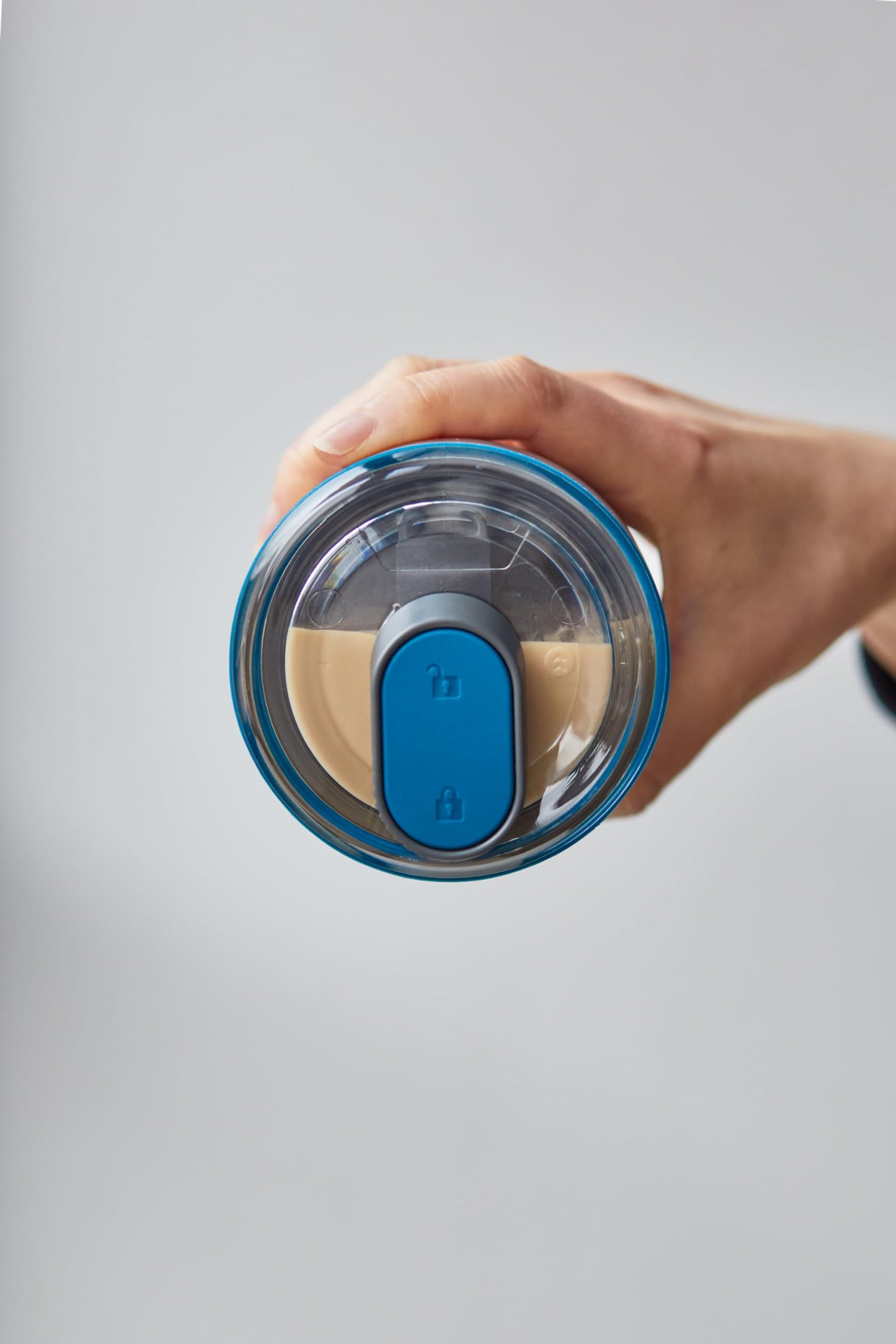 BLACK + BLUM - Insulated Tumbler - 18/8 Stainless Steel Vacuum Insulated Travel Tumbler with Leak Proof, Lockable Lid - Keeps Hot for 6hrs, Cold for 8hrs, Ocean - 600ml
