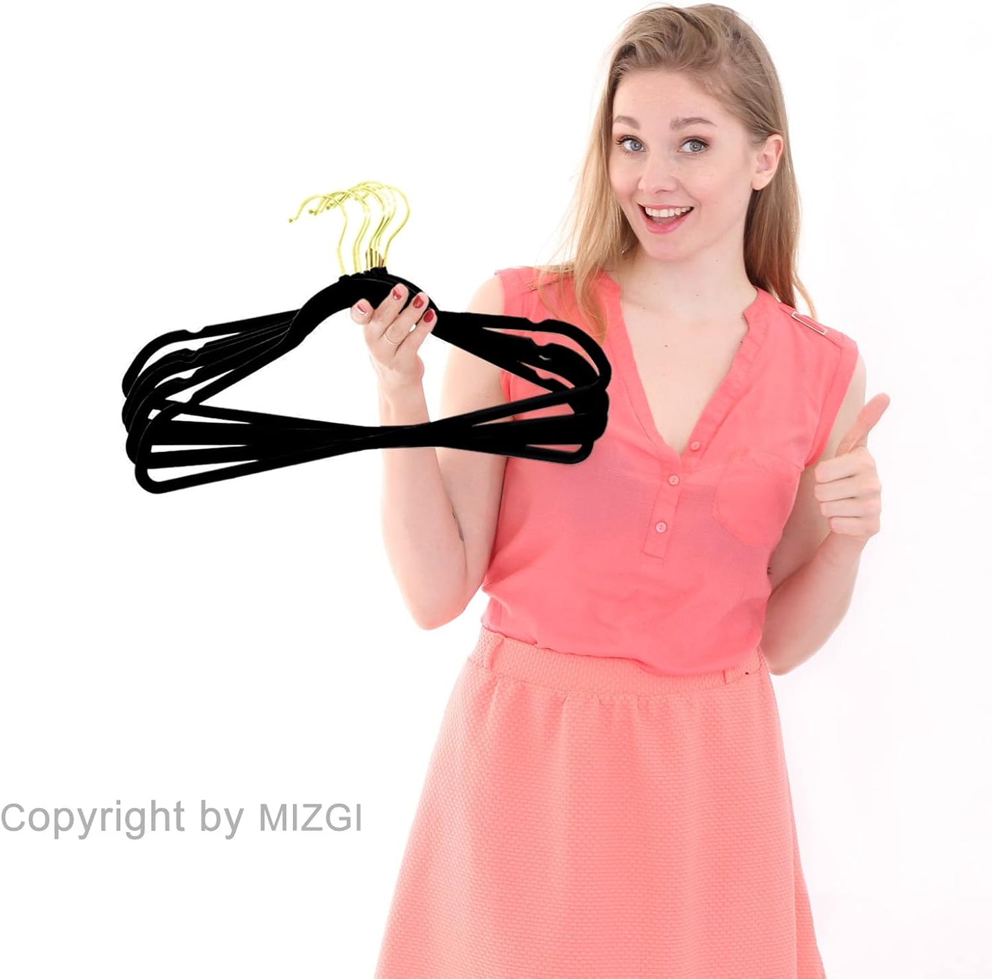 MIZGI Premium Velvet Hangers - Heavy-Duty Non-Slip Slimline Design | 30 Pack in Black with Gold Hooks