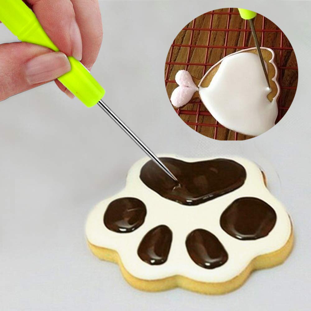 Weetiee Tipless Piping Bags - 100pcs 12-Inch Disposable Piping Pastry Bag for Royal Icing/Cookies Decorating - Best Frosting Icing Bags Cookie/Cake Decorating Tools - Bonus 2 Clips &1 Scriber Needle