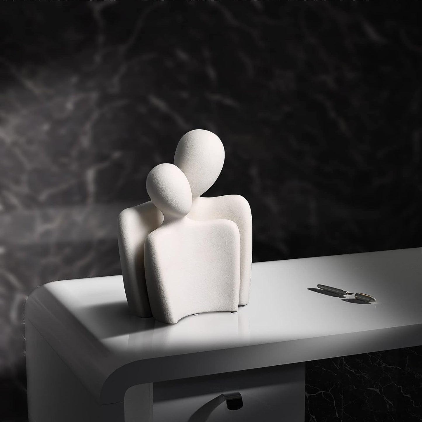Modern Home Decor | Hugging Couple Sculpture by [Brand Name] - White Ceramic Figurine for Living Room & Bedroom