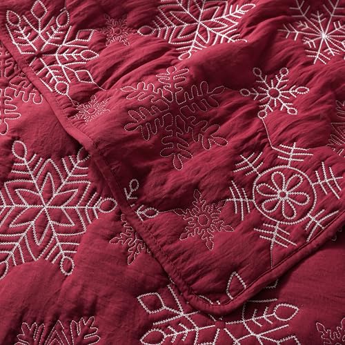 WDCOZY Snowflake California King Size Christmas Quilt Bedspread Set with 2 Pillow Shams