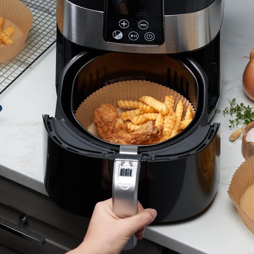 GUSTO Round Air Fryer Liners | 6.3 Inch, 125 Count - Non-Stick, Oil & Water Resistant Parchment Paper