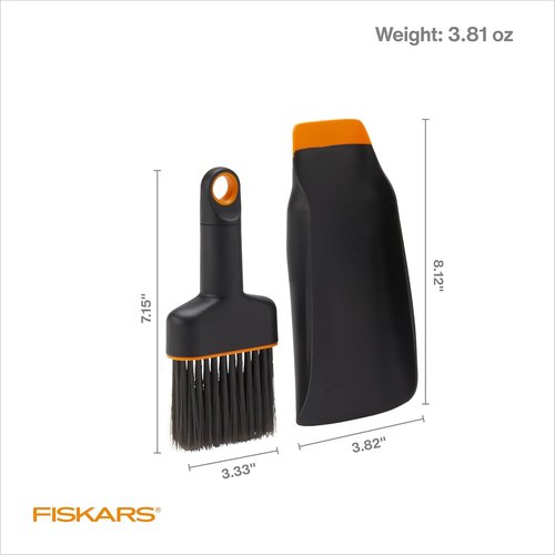 Fiskars Planting Soil Scoop & Brush Set - Dual-Sided Indoor Digging Tool with Soft Bristles & Flexible Dustpan
