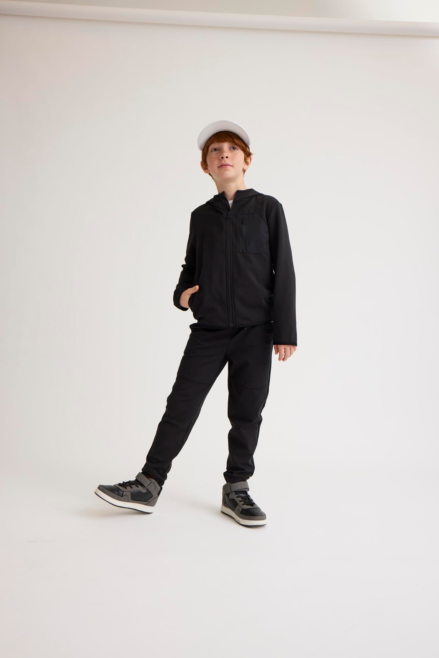 The Children's Place,Boys,Soft Tech Pull On Jogger Pants,Onyx,Medium