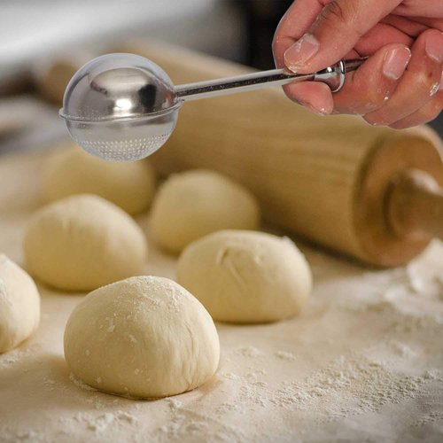 HULISEN Flour Duster + Biscuit Cutter Set
