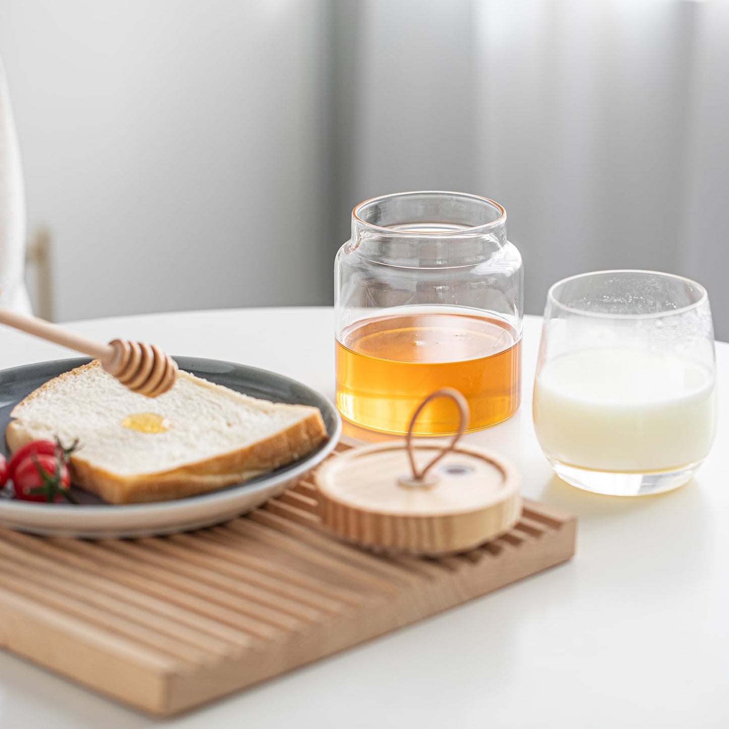 KEKEHOME Honey Pot Airtight Glass Honey Jars with Dipper Stick and Wooden Lid, Honey Bottle Containers for Storing Honey, Honey Holder for Home Kitchen