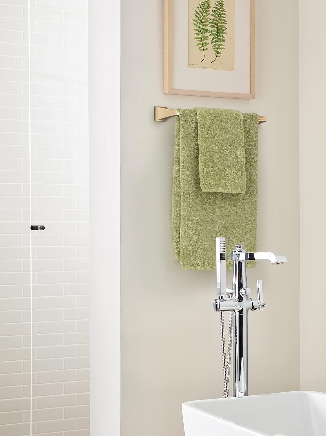 Amerock BH36023CZ | Champagne Bronze Towel Bar | 18 inch (457 mm) Center to Center Towel Rack | Mulholland | Bathroom Towel Holder | Bathroom Hardware | Bath Accessories
