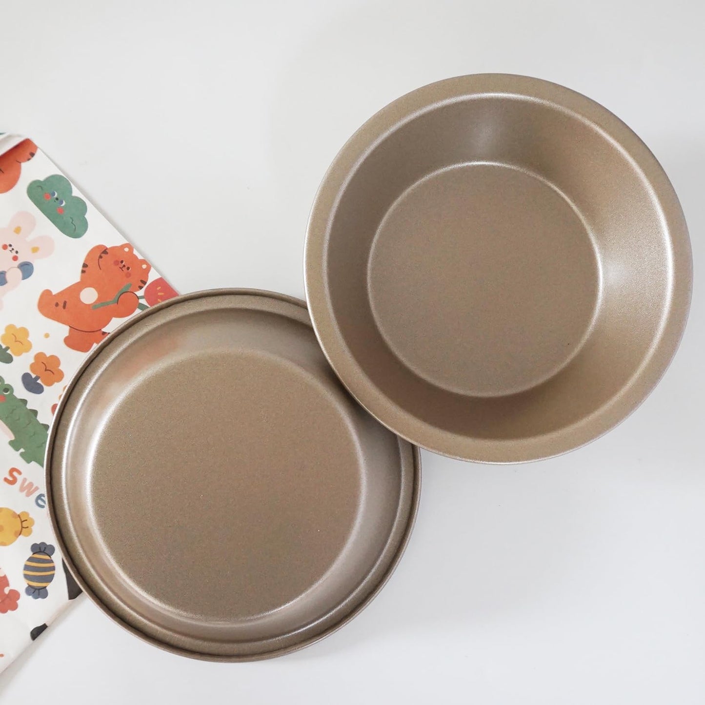 Proshopping 5 Inch Round Pie Tart Small Tin, Mini Pie Pans Cute, Reusable Nonstick Metal Pie Pan Plate Set for Oven, Tiny Pie Tin for Pot Pies, Bread, Cakes, Quiches - 4PCS, Gold