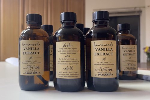 48 Pack Kraft Homemade Vanilla Extract Stickers 1.5×2 inch Square Vanilla Instruction Labels Madagascar Vanilla Beans and Vodka Extract Stickers for Handcrafted Vanilla Bottles,Jar Kitchen Pantry