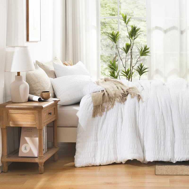 AveLom White Queen Seersucker Comforter Set 90x90 Inches 3 Pieces - Lightweight All-Season Microfiber Bedding